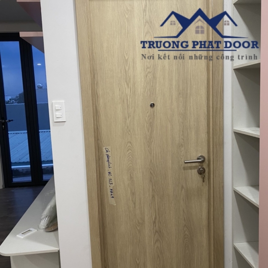 Cửa nhựa composit giá rẻ phước long