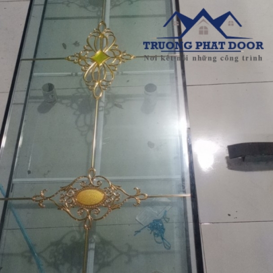 Cửa kính hộp nan đẹp đồng xoài